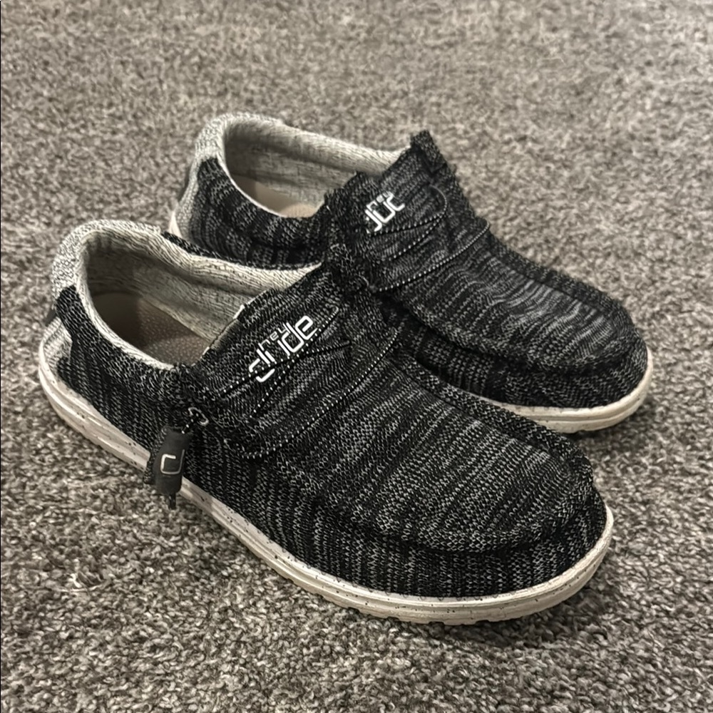Black and Gray Men’s Shoes